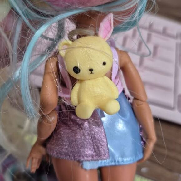 LOL Surprise OMG Candylicious Fashion Doll Clothes Bunny Bear Backpack Girls EUC - Picture 3 of 3